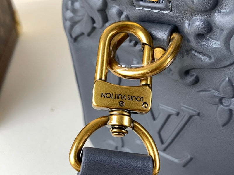 Dragons Bags ln Luxury Bag --61650