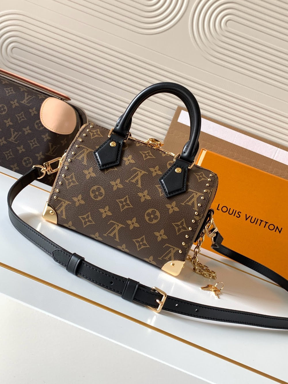 Dragons Bags ln Luxury Bag --81589