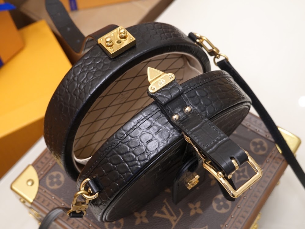 Dragons Bags ln Luxury Bag --66627