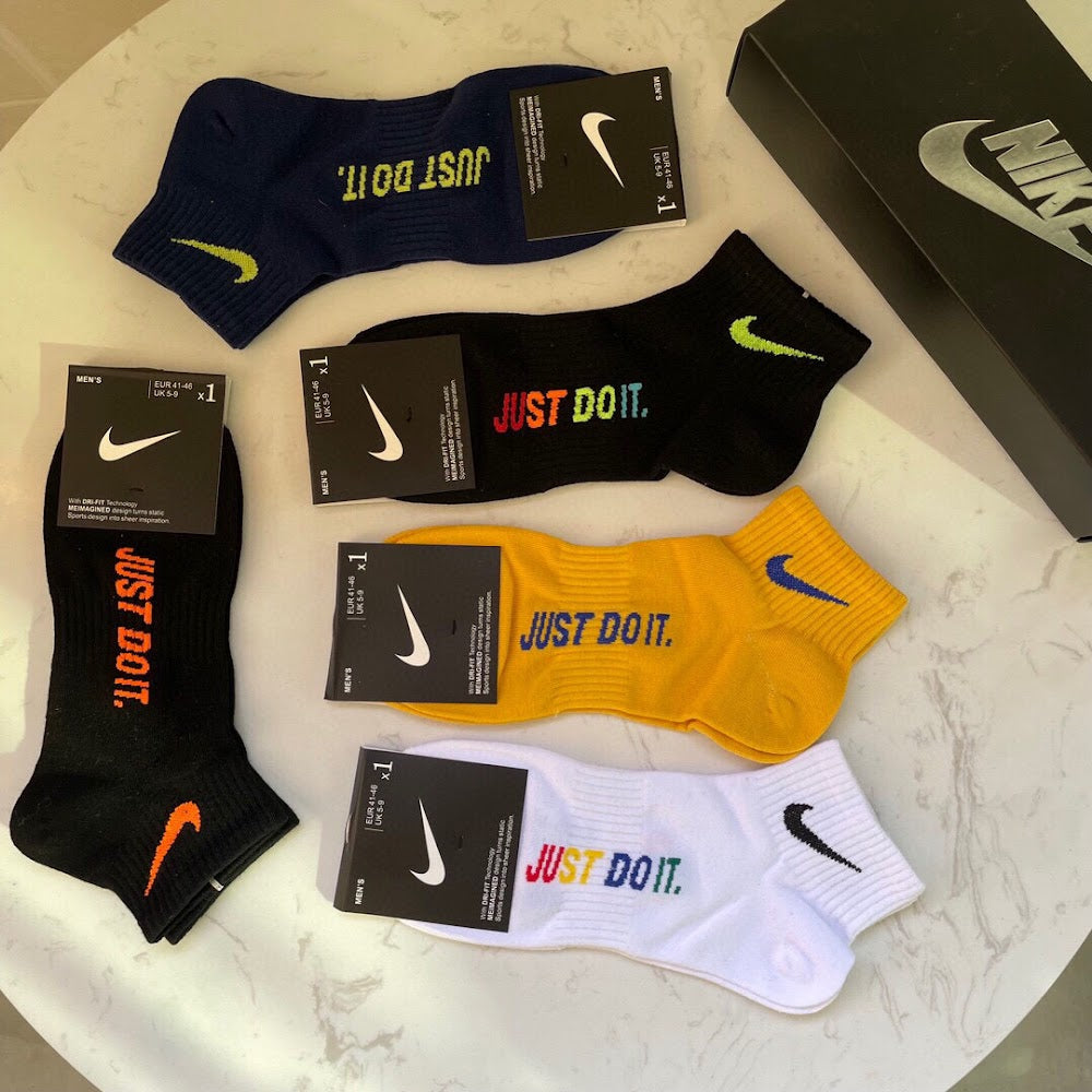 Dragons Bags Premium Luxury Socks --98255