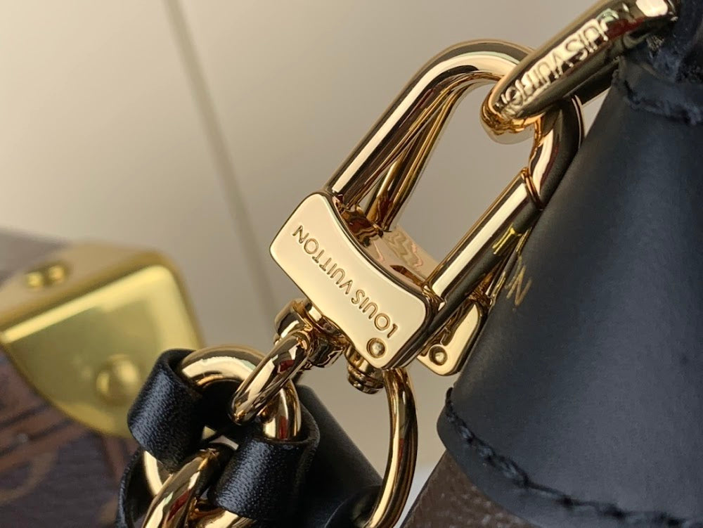 Dragons Bags ln Luxury Bag --68160