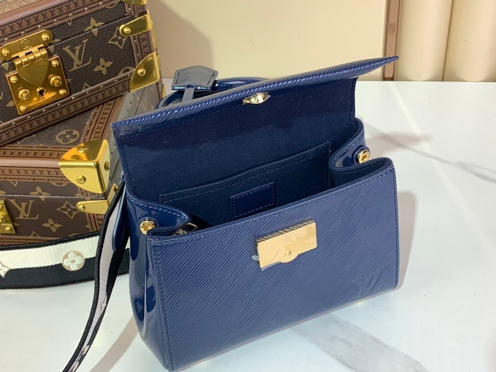 Dragons Bags ln Luxury Bag --62718