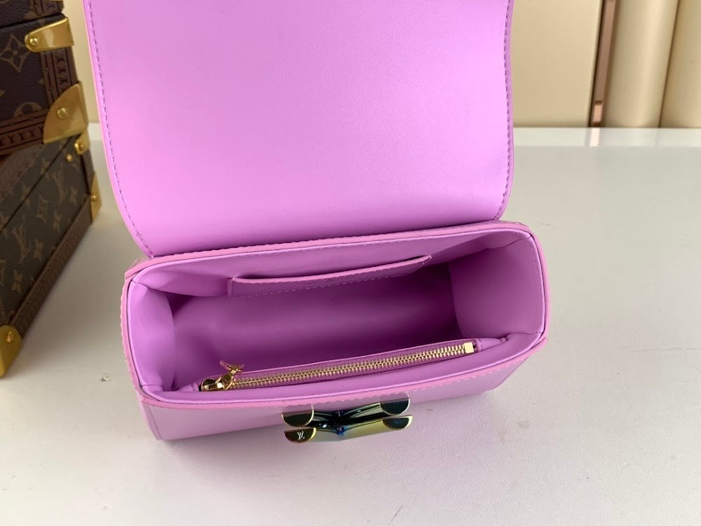 Dragons Bags ln Luxury Bag --68141