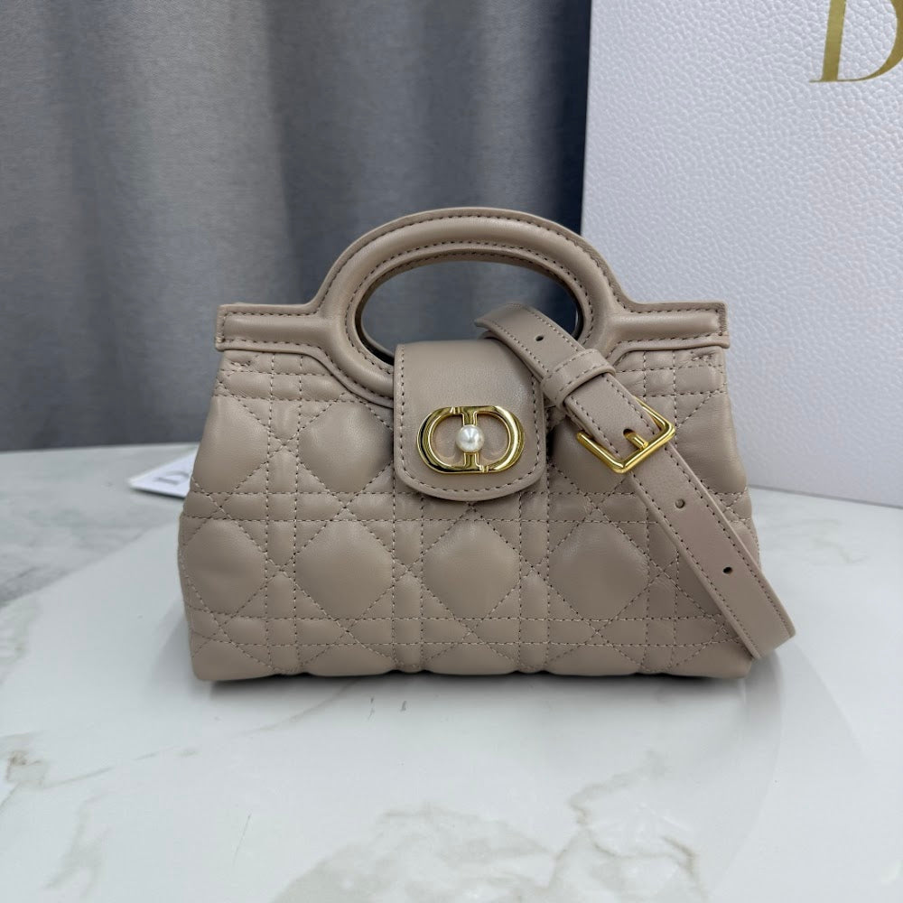 Dragons BagsDiorn Luxury Bag --116104