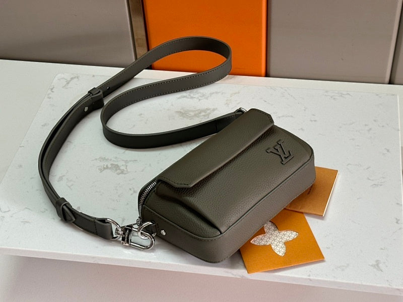 Dragons Bags ln Luxury Bag --70649