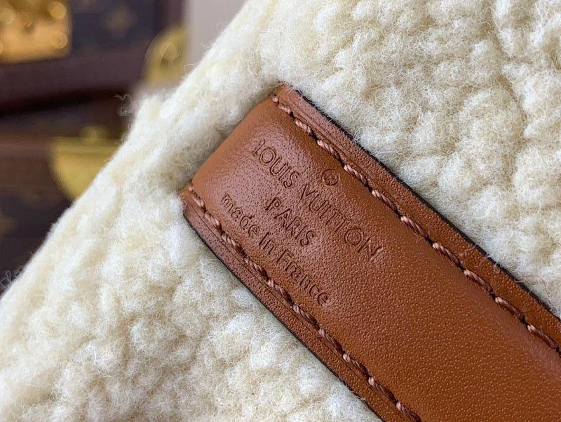 Dragons Bags ln Luxury Bag --61998
