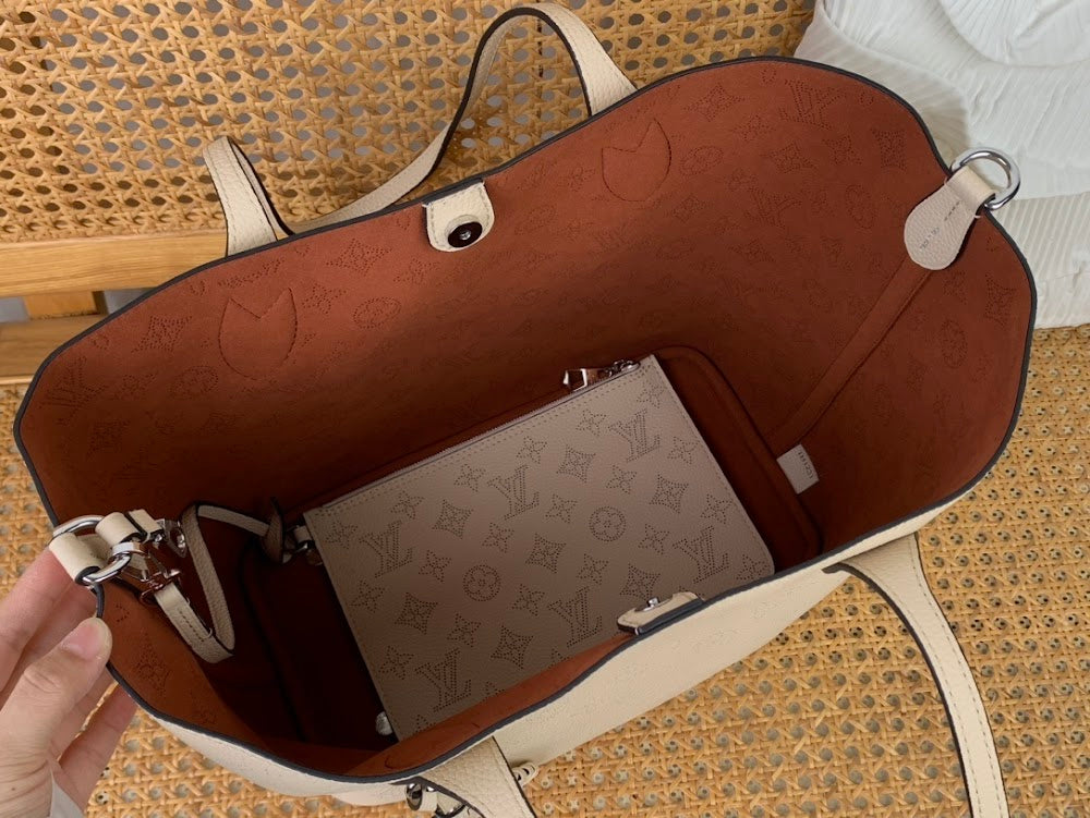 Dragons Bags ln Luxury Bag --61662