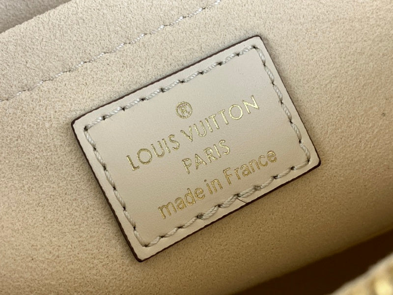 Dragons Bags ln Luxury Bag --68659