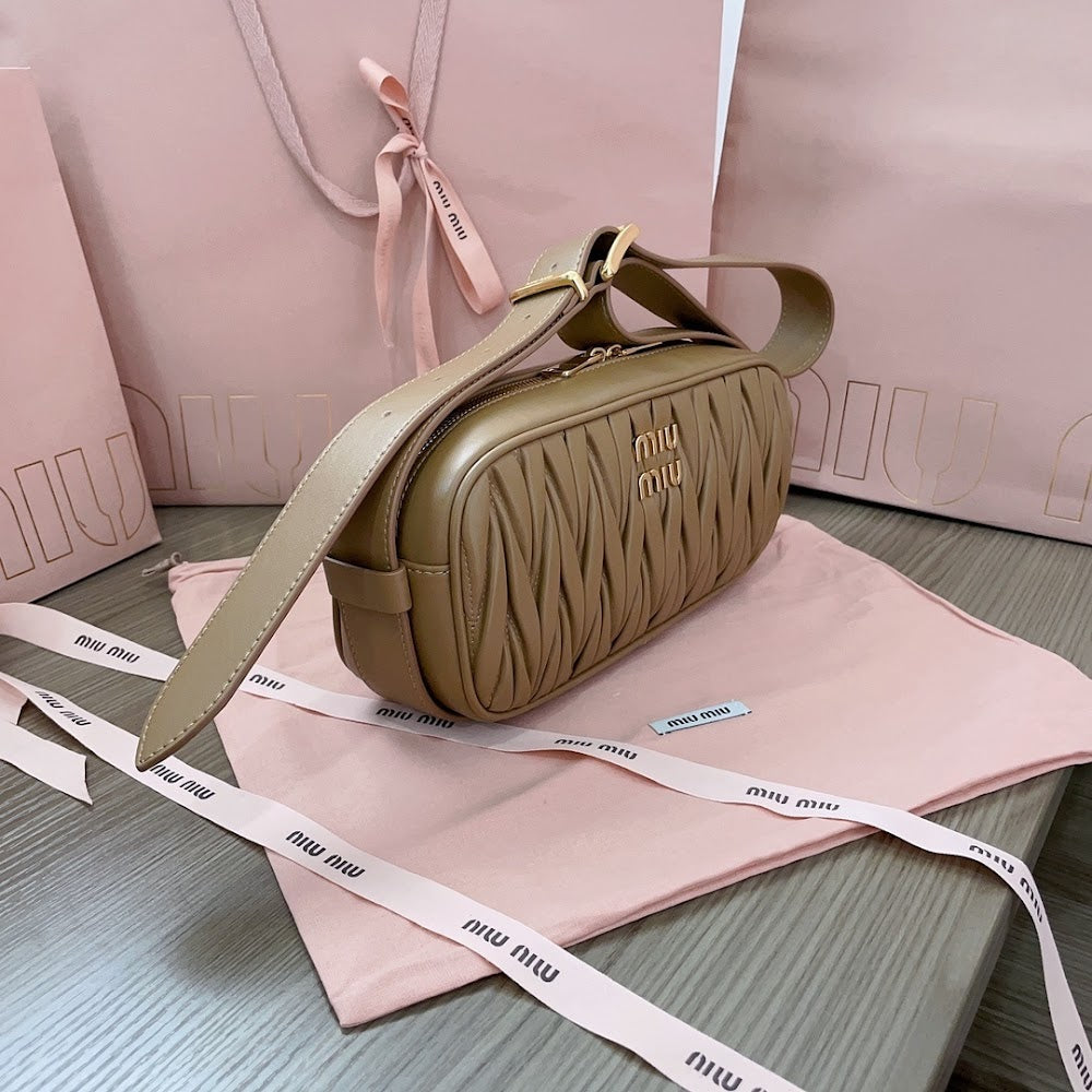 Dragons Bags Miun Miun Luxury Bag --123262
