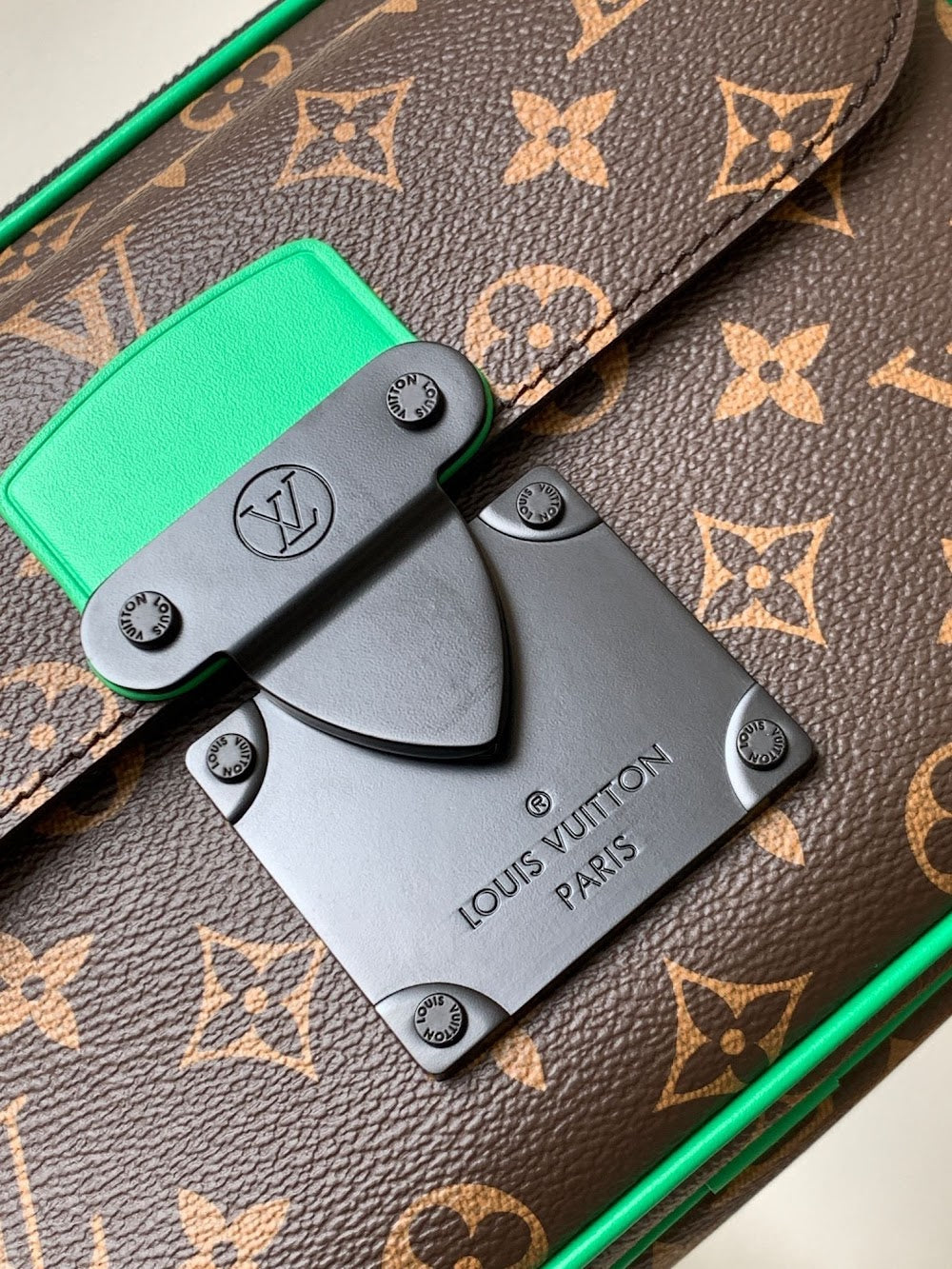 Dragons Bags ln Luxury Bag --71689