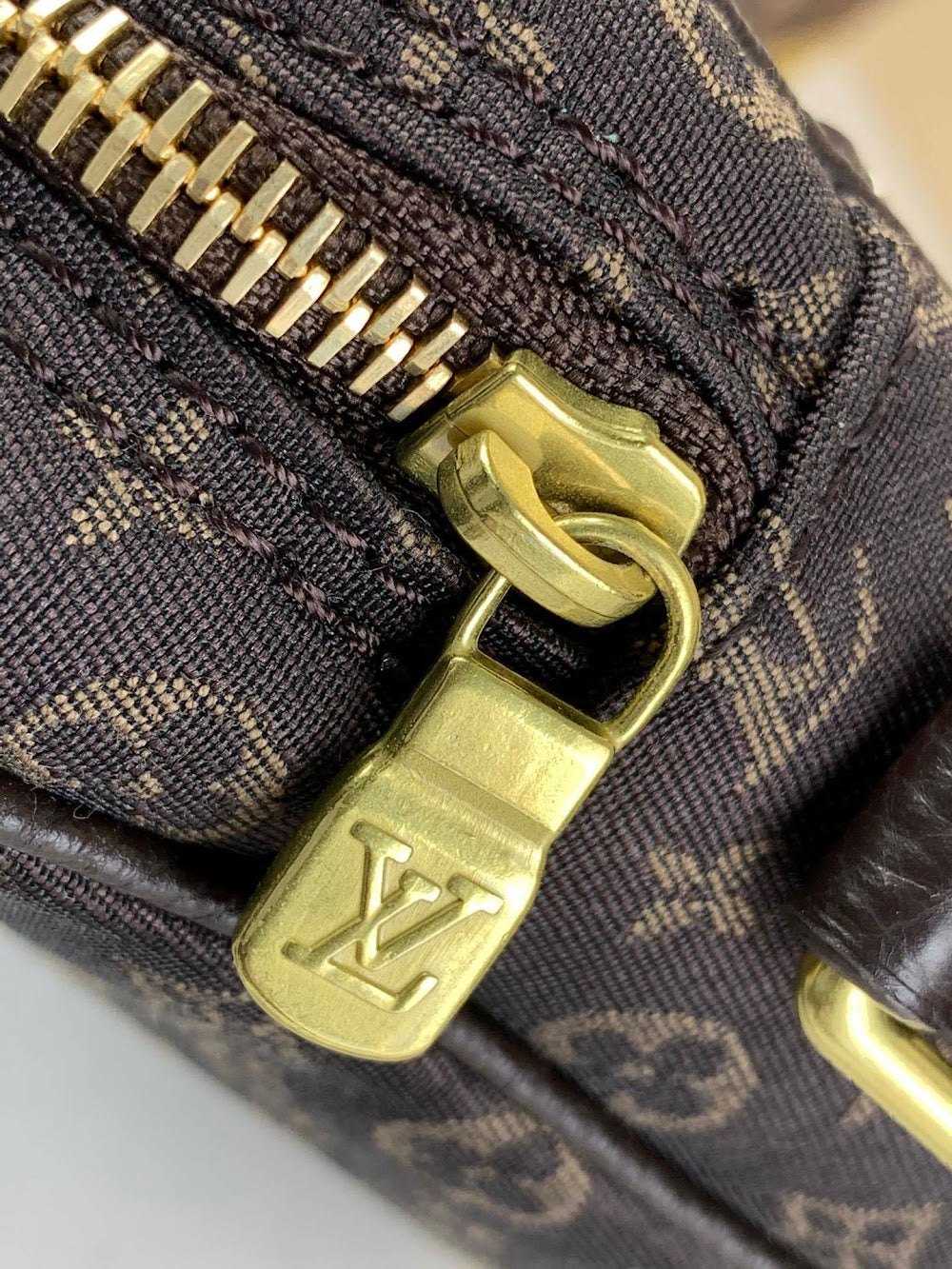Dragons Bags ln Luxury Bag --58156
