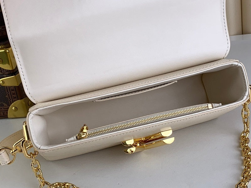 Dragons Bags ln Luxury Bag --68828