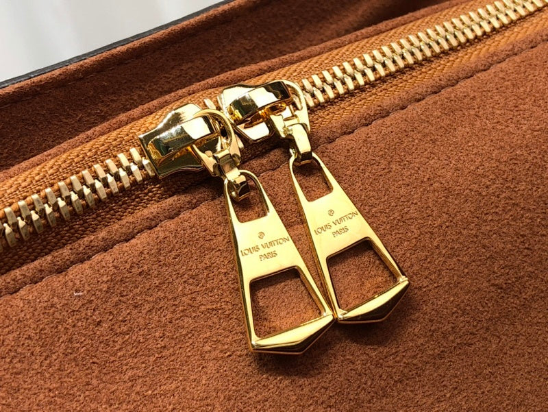 Dragons Bags ln Luxury Bag --60128