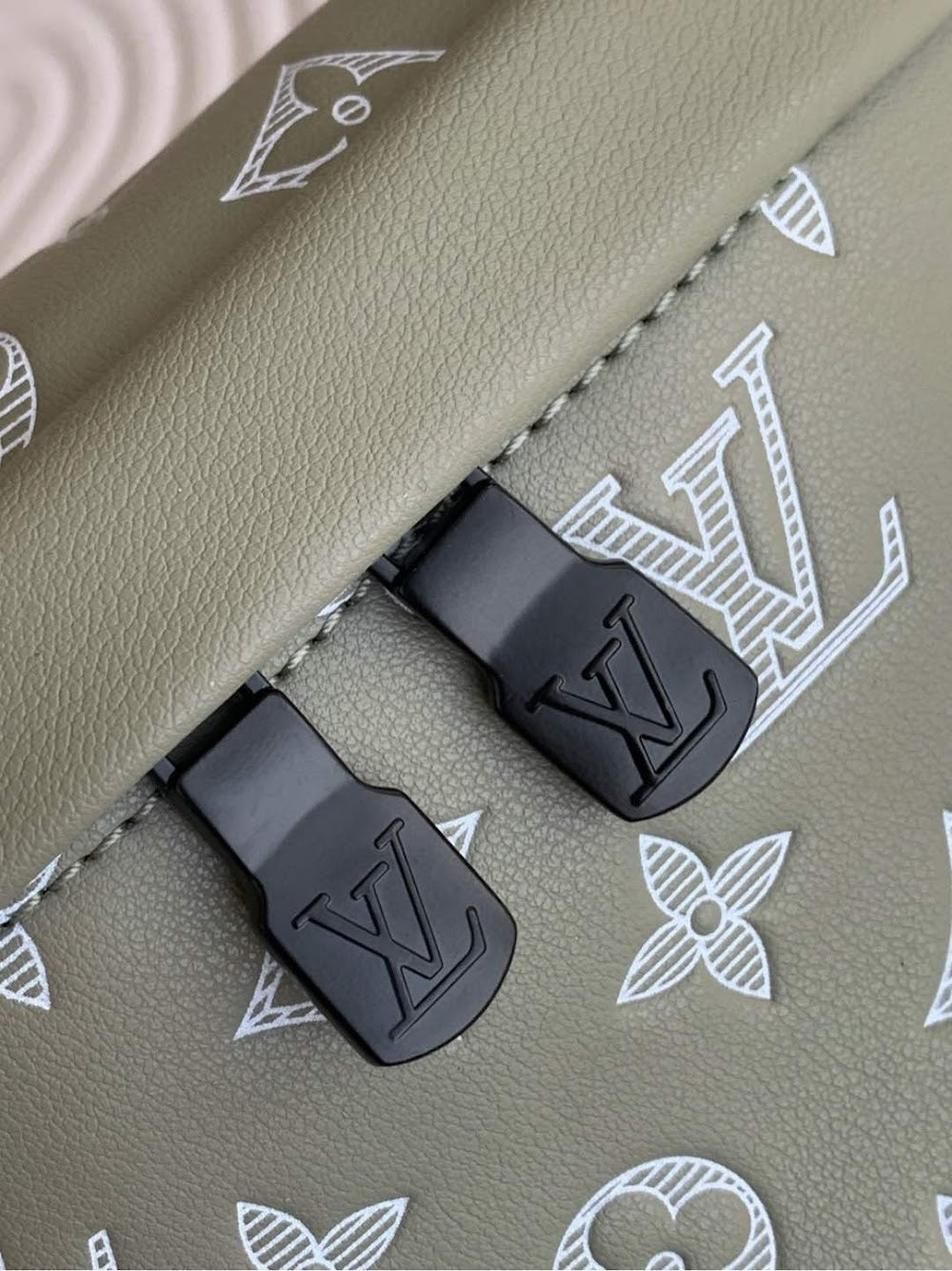 Dragons Bags ln Luxury Bag --71591
