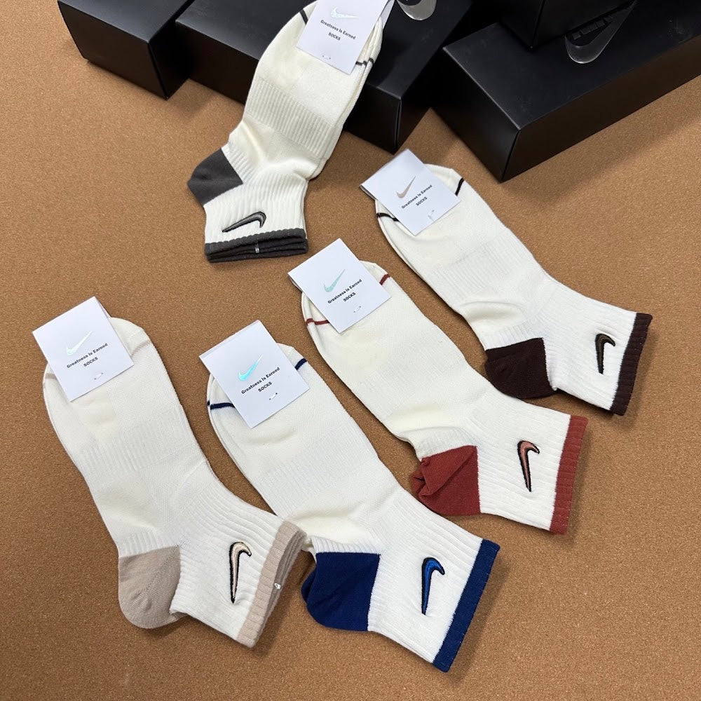 Dragons Bags Premium Luxury Socks --98354