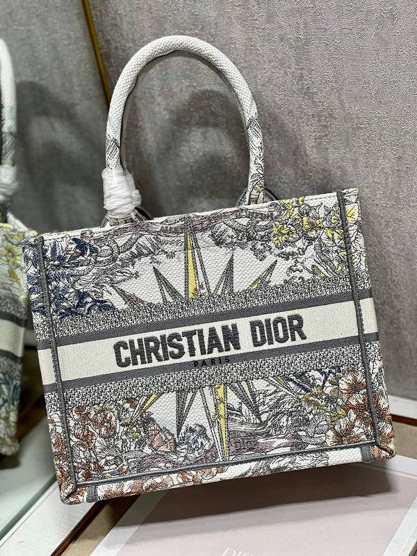 Dragons Bags Detail