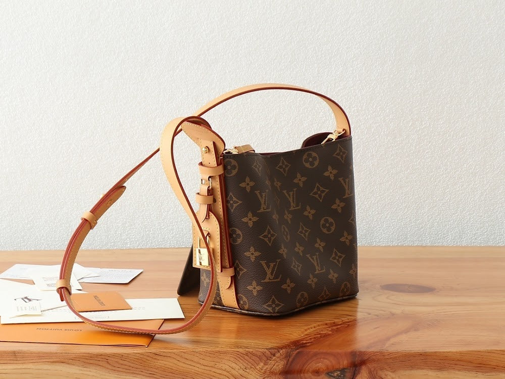 Dragons Bags ln Luxury Bag --97263