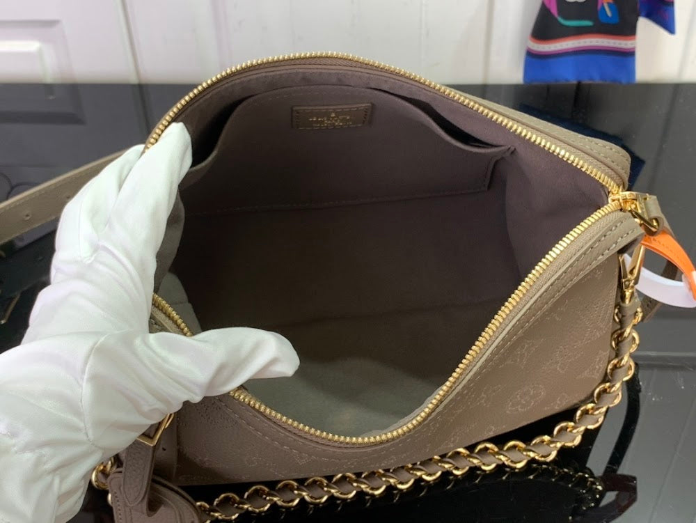 Dragons Bags ln Luxury Bag --97299