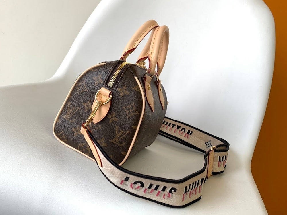 Dragons Bags ln Luxury Bag --81516