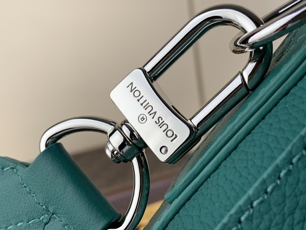 Dragons Bags ln Luxury Bag --61703