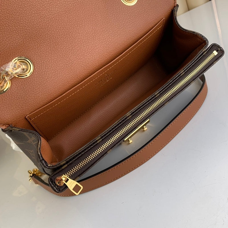 Dragons Bags ln Luxury Bag --67540