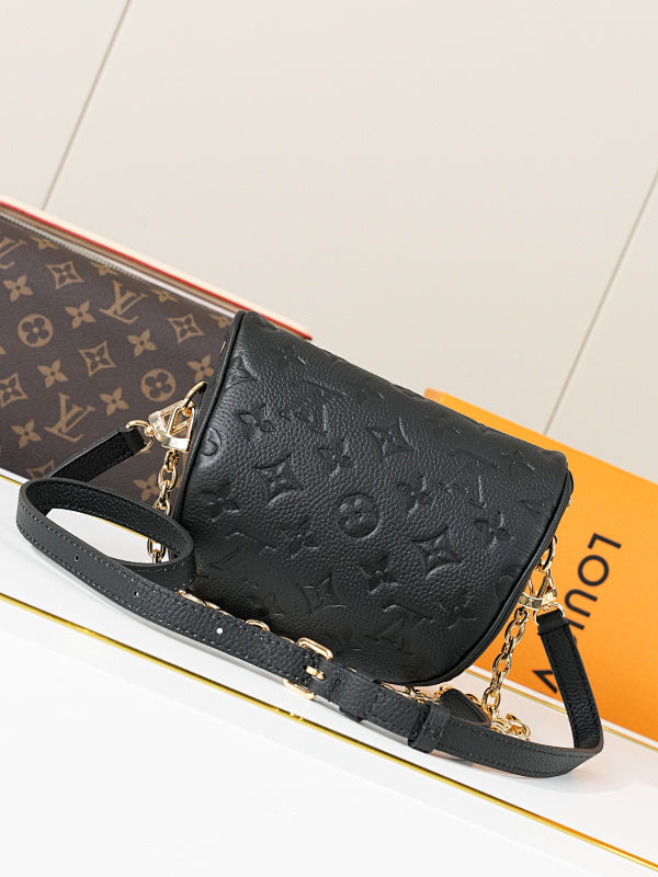 Dragons Bags ln Luxury Bag --81758