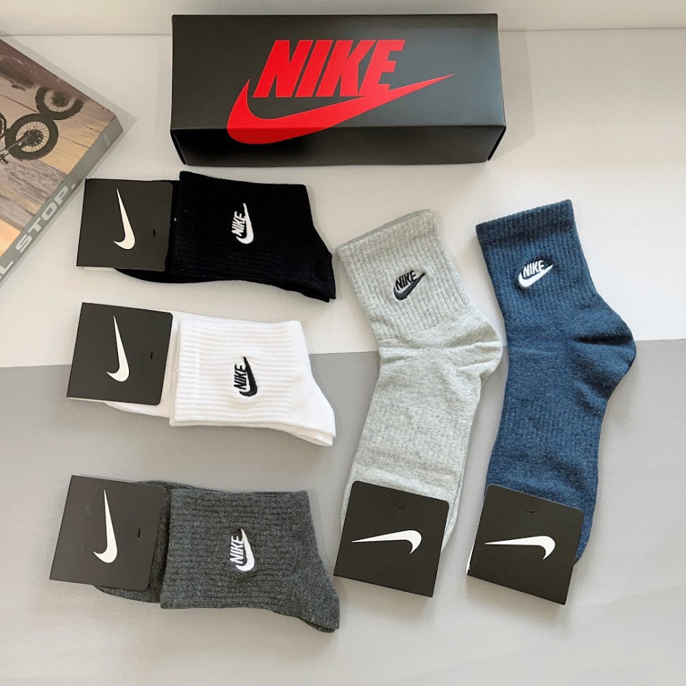 Dragons Bags Premium Luxury Socks --98097