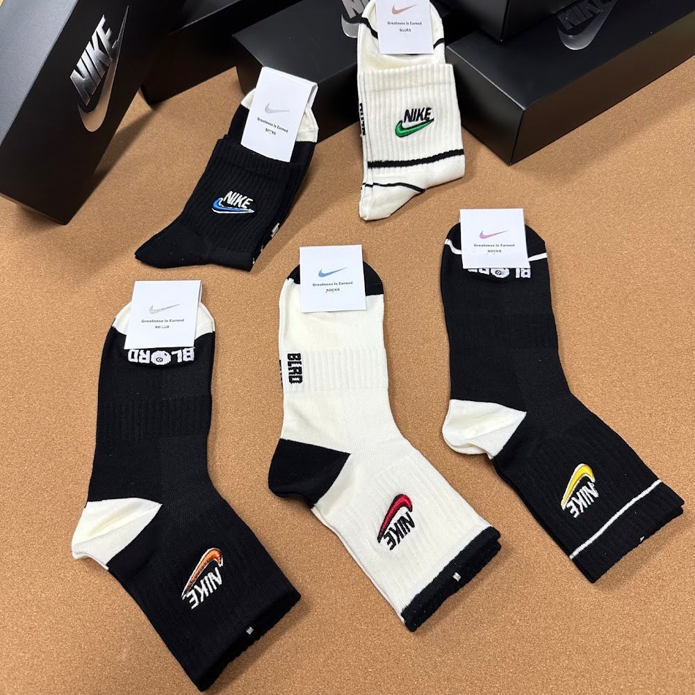Dragons Bags Premium Luxury Socks --98269