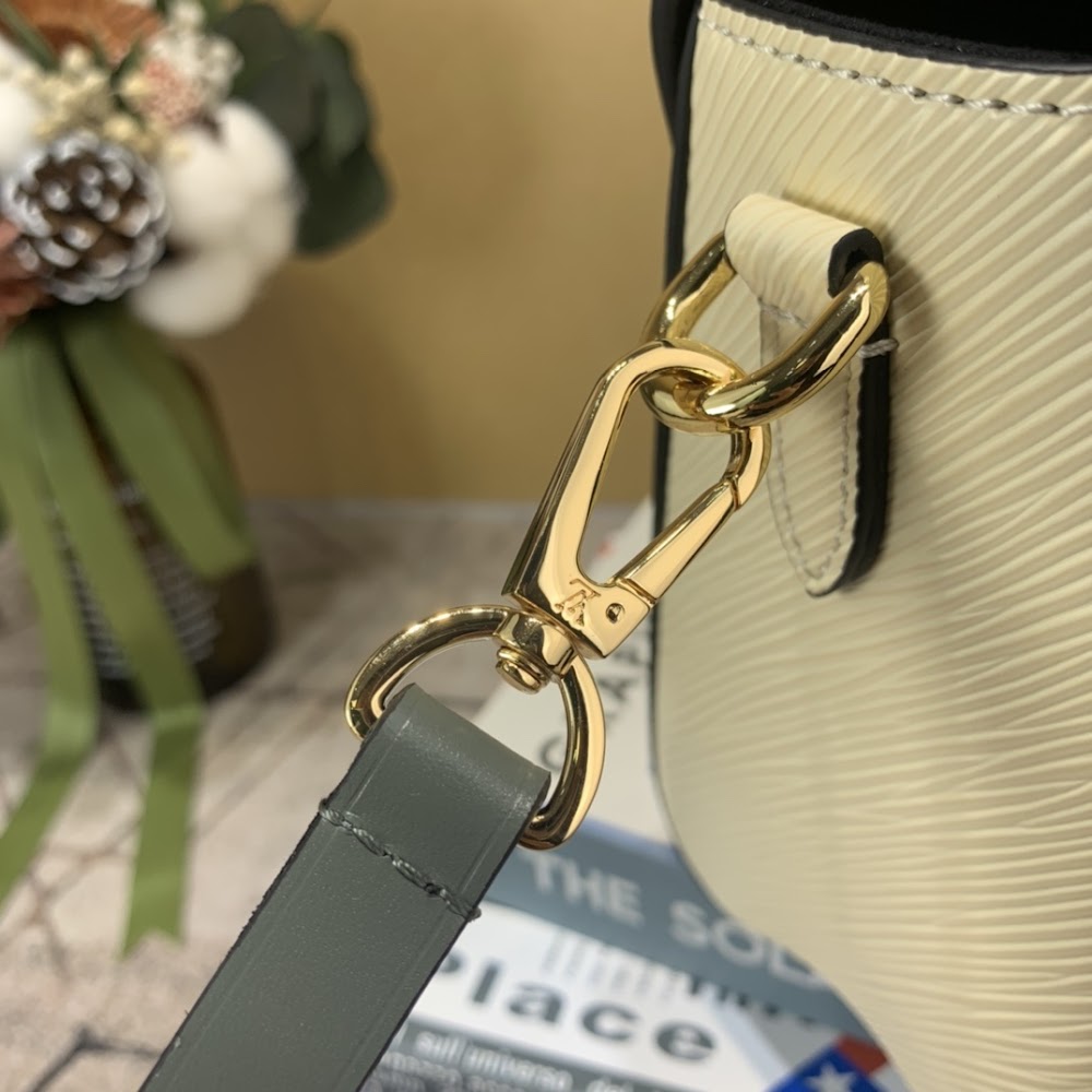Dragons Bags ln Luxury Bag --59222