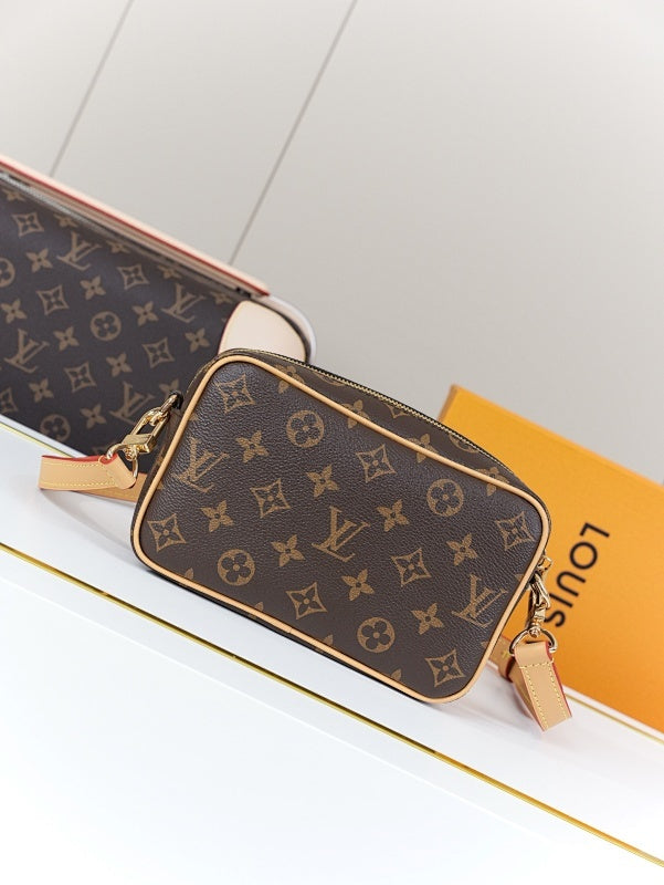 Dragons Bags ln Luxury Bag --81757