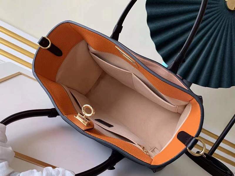 Dragons Bags ln Luxury Bag --60482