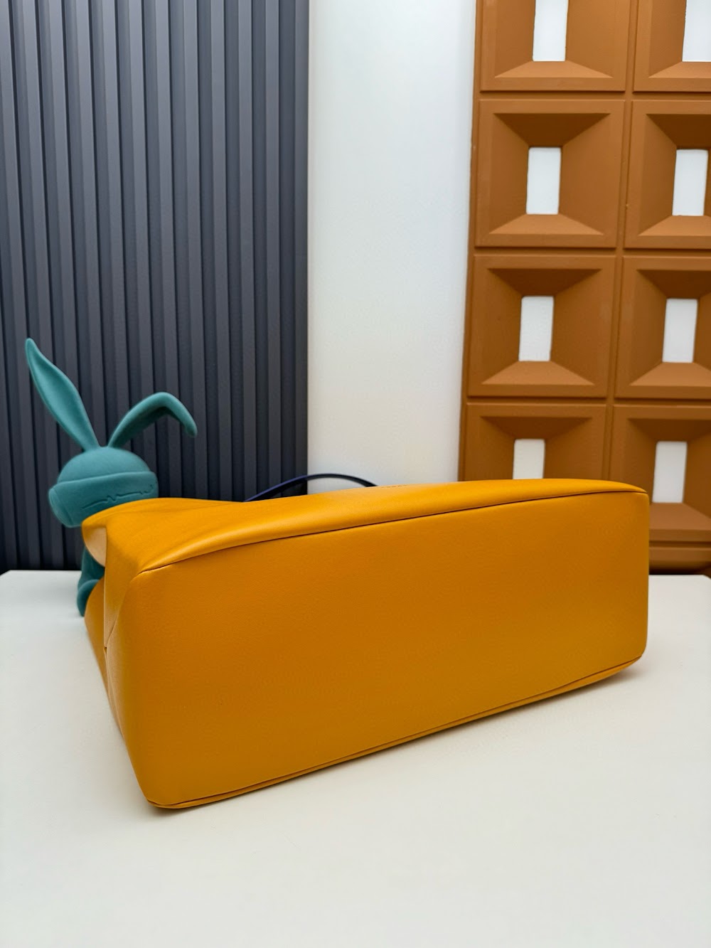Dragons Bags ln Luxury Bag --81505