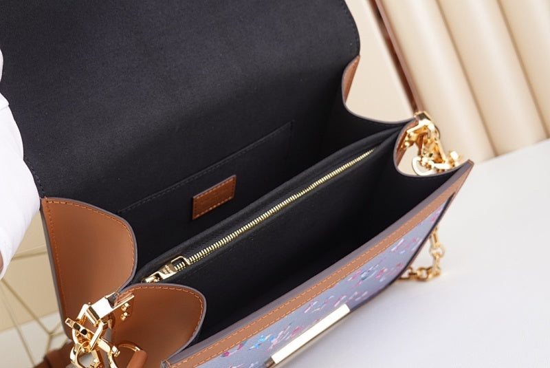 Dragons Bags ln Luxury Bag --61259