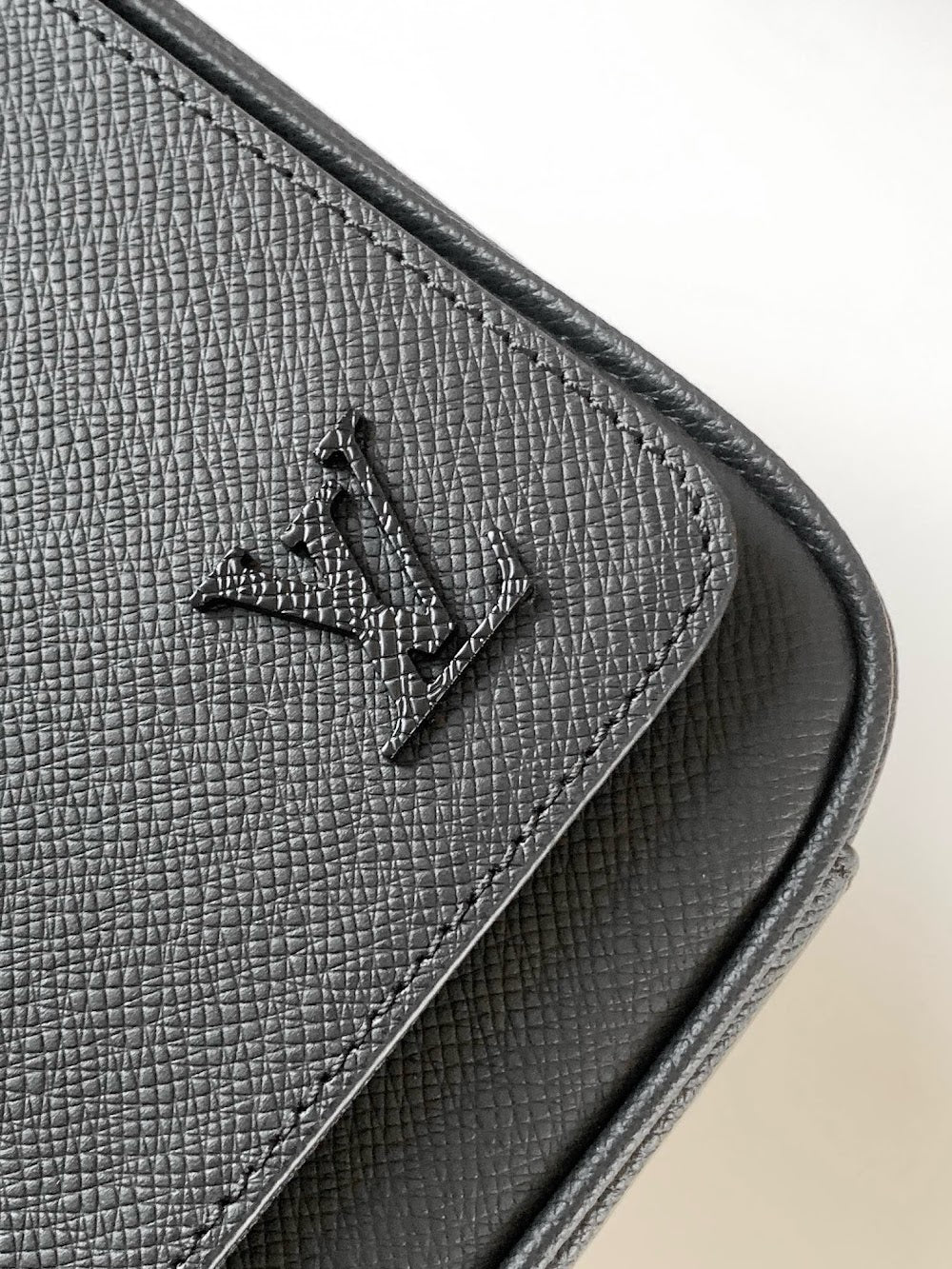 Dragons Bags ln Luxury Bag --71486