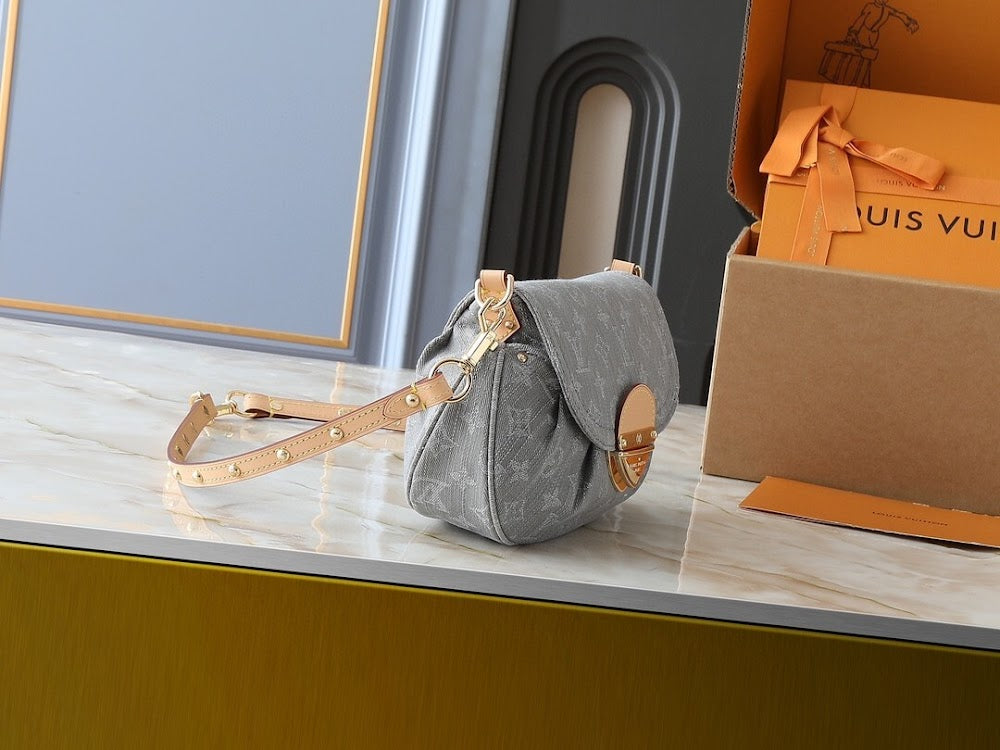 Dragons Bags ln Luxury Bag --76996
