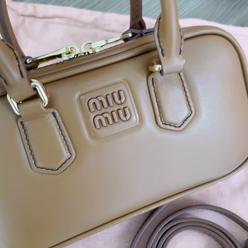 Dragons Bags Miun Miun Luxury Bag --123337