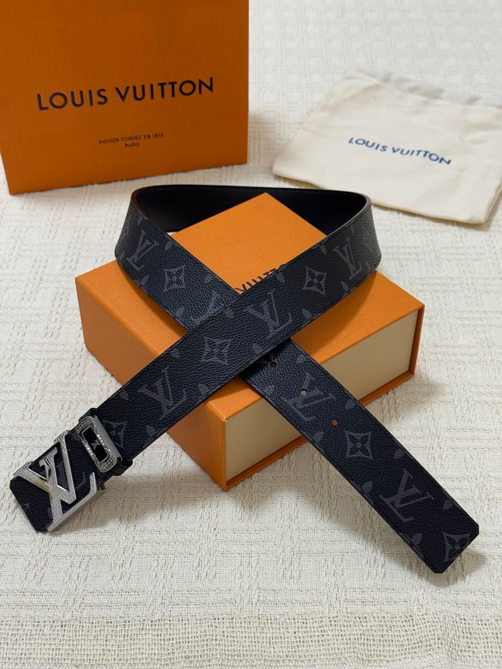 Dragons Bags ln Luxury Belt --107103