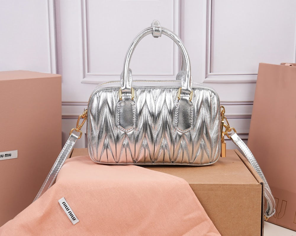 Dragons Bags Miun Miun Luxury Bag --123616