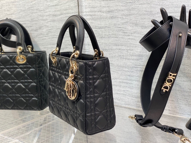 Dragons Bags Detail