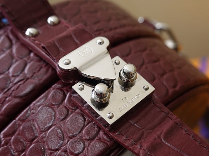 Dragons Bags ln Luxury Bag --66570