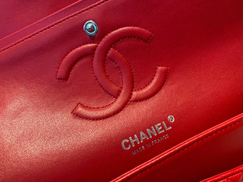 Dragons Bags Detail