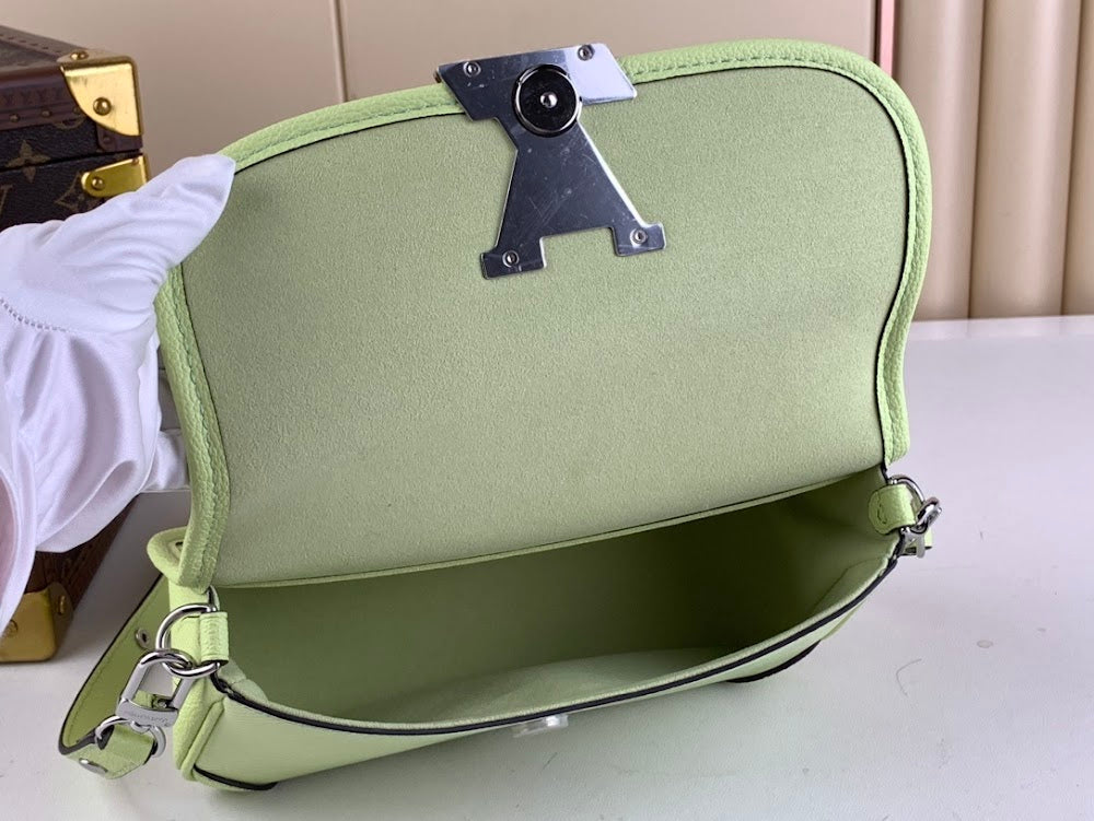Dragons Bags ln Luxury Bag --68469