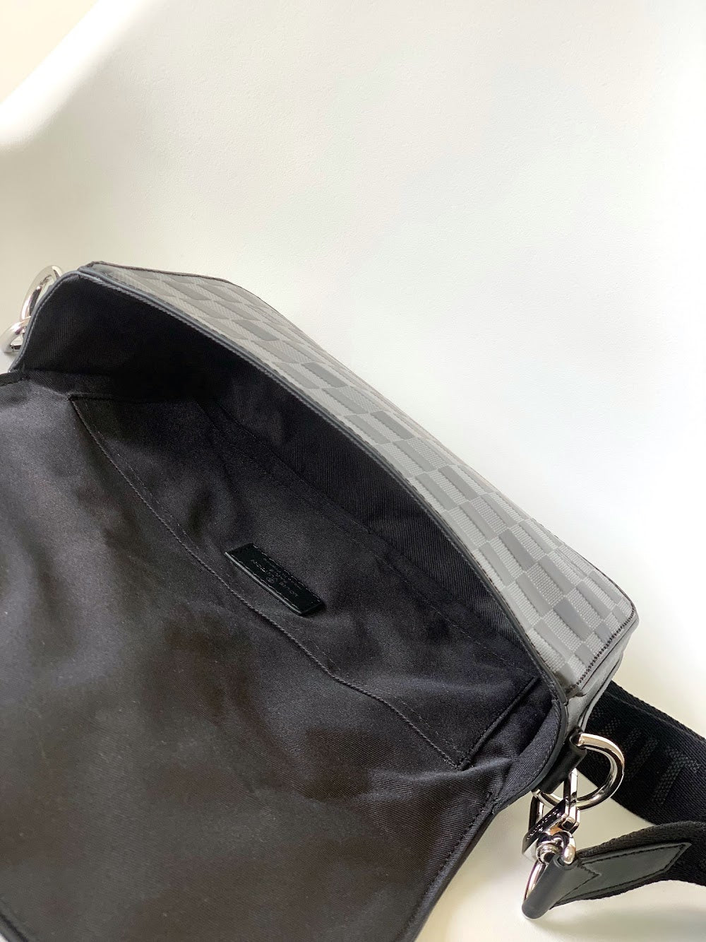 Dragons Bags ln Luxury Bag --71607