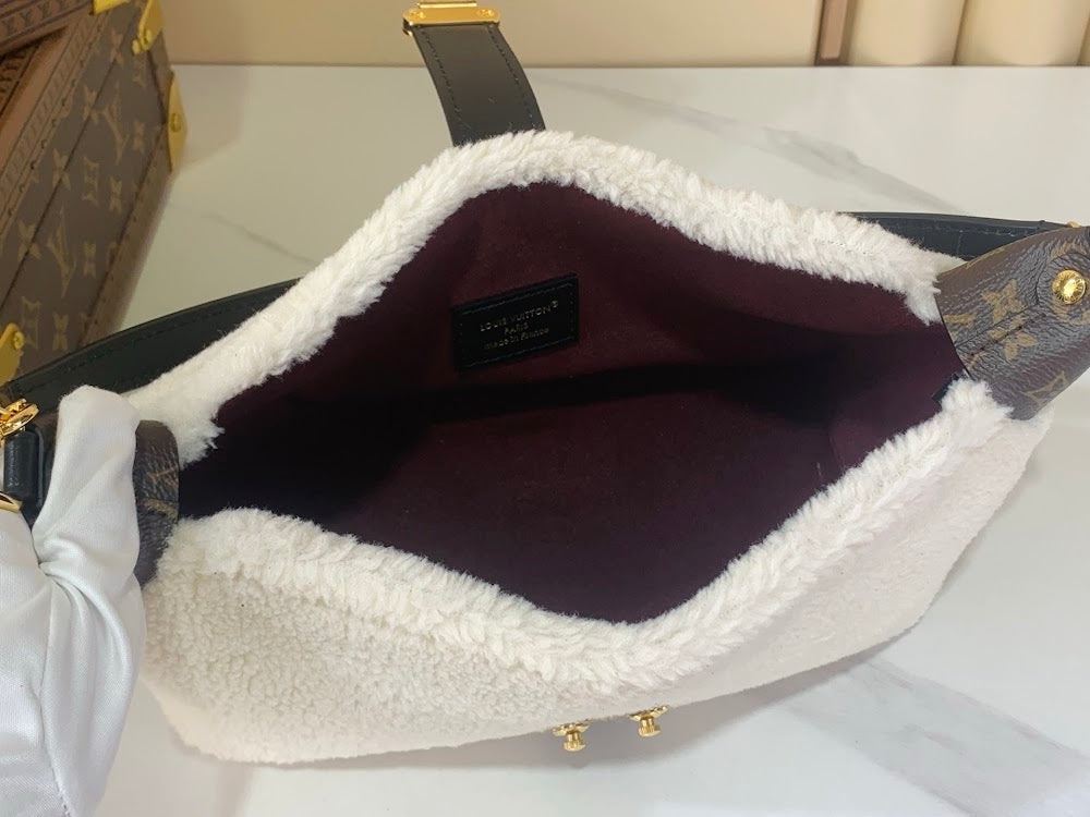 Dragons Bags ln Luxury Bag --69871