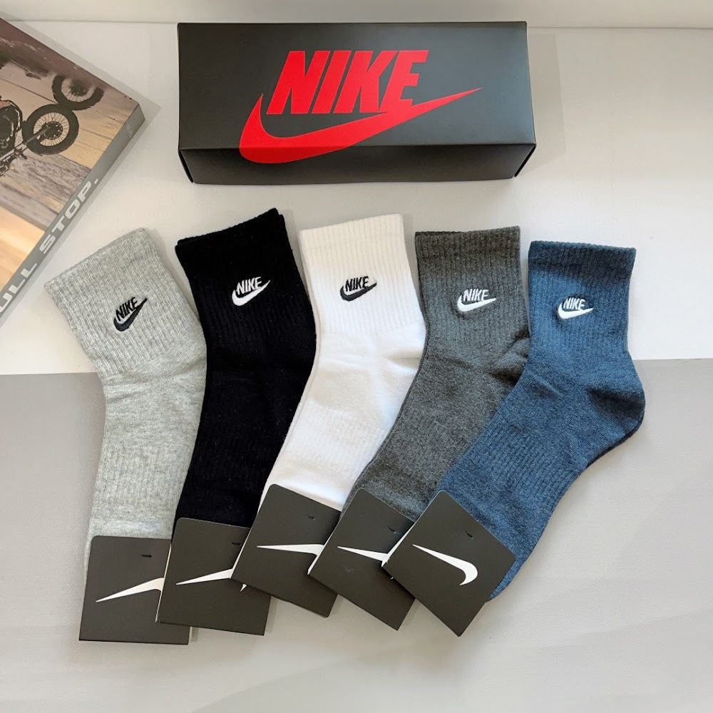 Dragons Bags Premium Luxury Socks --98097