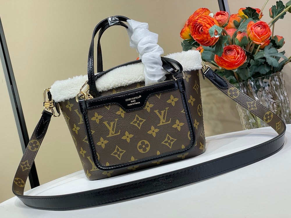 Dragons Bags ln Luxury Bag --95631