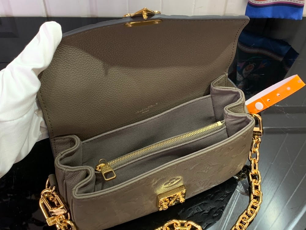 Dragons Bags ln Luxury Bag --96711