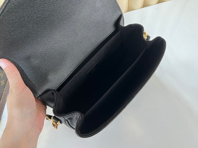 Dragons Bags ln Luxury Bag --67206