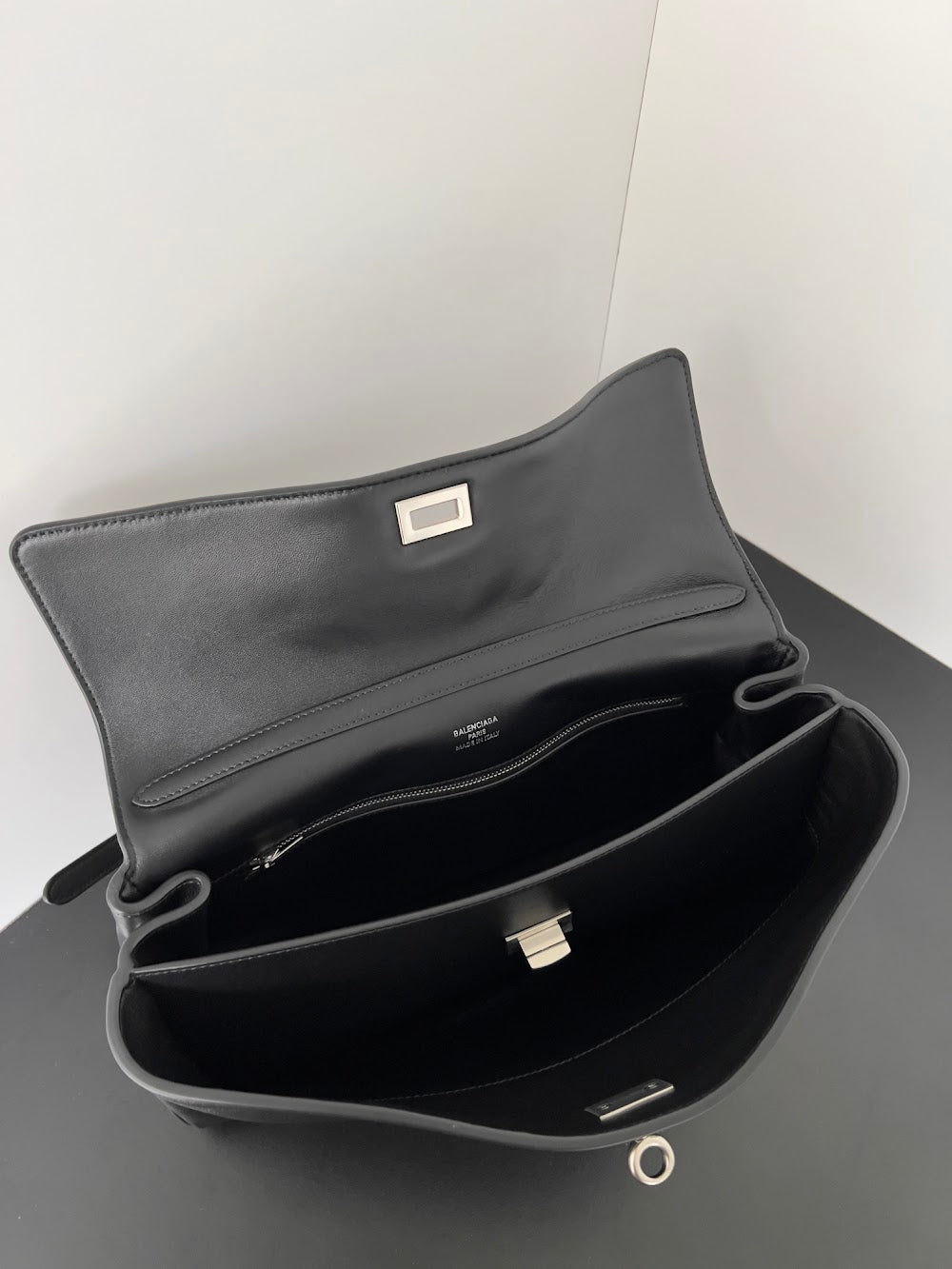 Dragons Bags Balenciaga Luxury Bag --111624