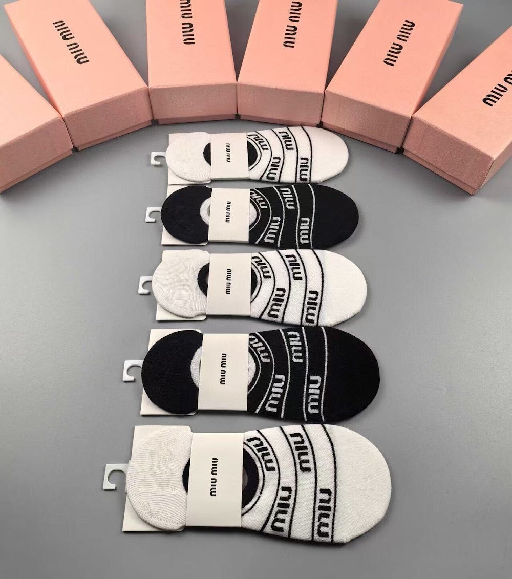 Dragons Bags Premium Luxury Socks --98427